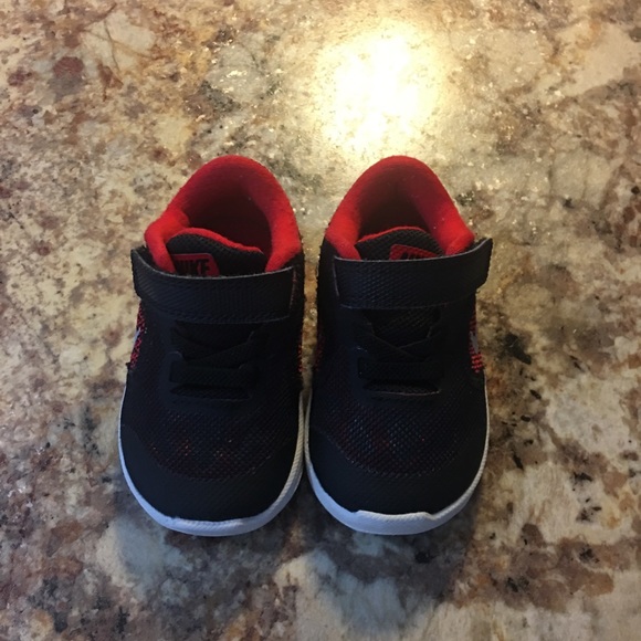 Nike shoes 4c - Picture 5 of 6